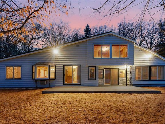 2nd image of 21492 Big Lake Rd