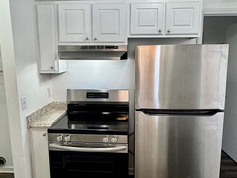 1291 Park West Dr #2 — Photo 8