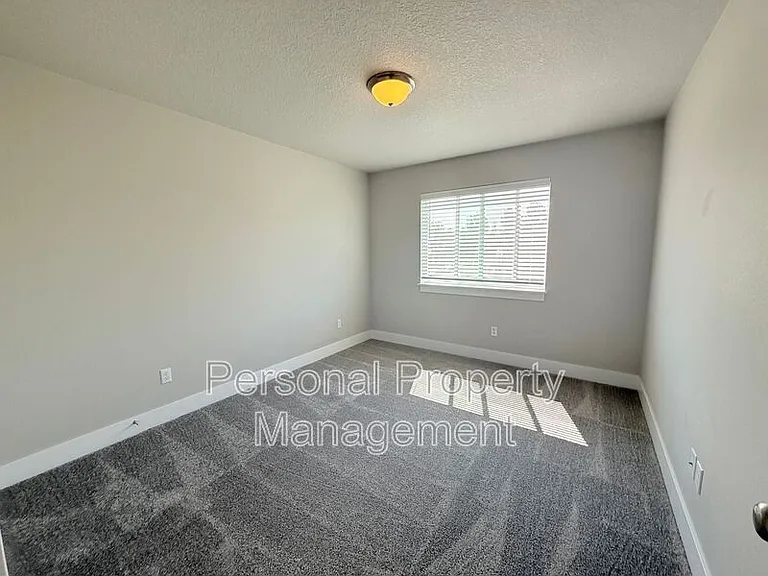 1530 NW 29th Pl #A — Photo 5