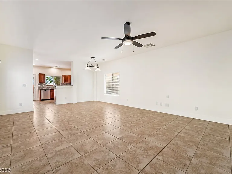9372 Glendora Valley St — Photo 5