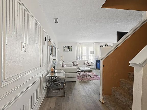 3rd image of 8926 Poppy Ln