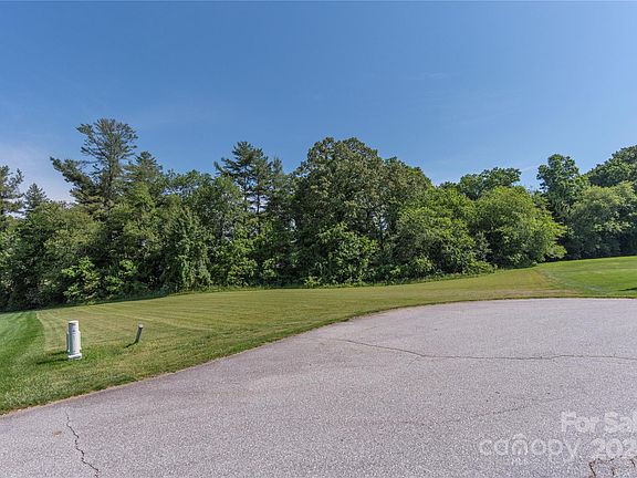 4th image of 99 Drummond Cir #5