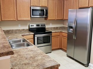 1206 James St, Apex, NC 27502