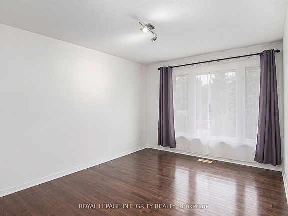 2nd image of 118 Monterey Dr