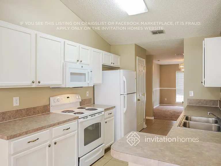 2504 Serene Ct — Photo 8