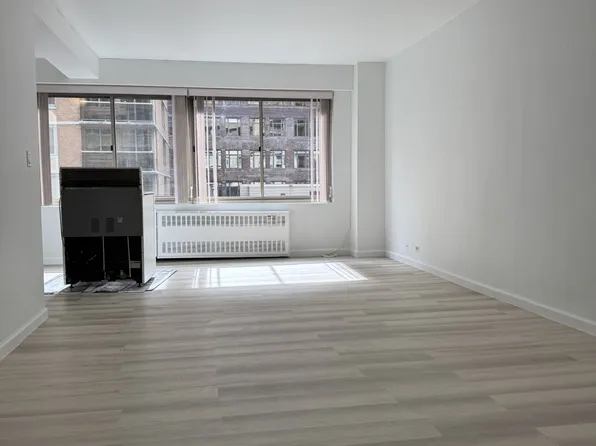 225 East 46th Street image 1 of 4
