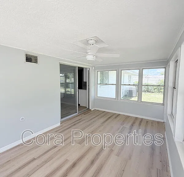825 Avenue Y NW — Photo 13