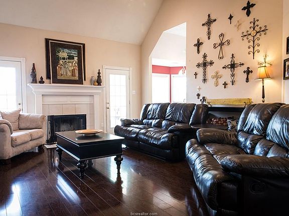 4th image of 3113 Pleasant Forest Dr