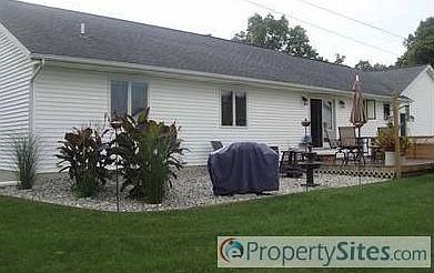 3rd image of 1105 E U Ave