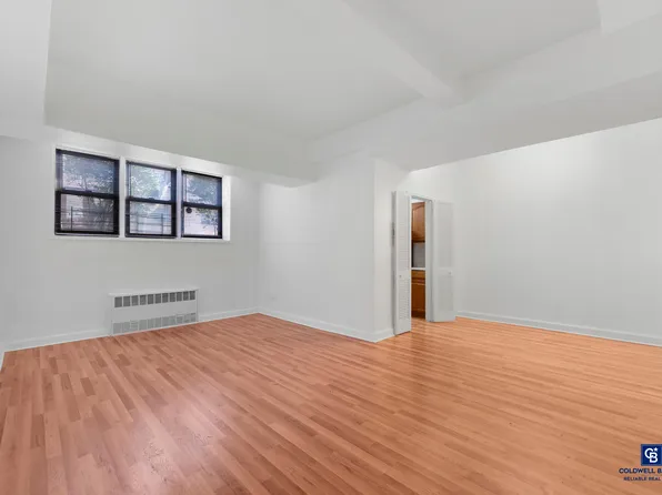 282 East 35th Street 1E image 2 of 13