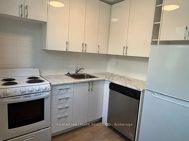 134 Lawton Blvd #105 — Photo 7
