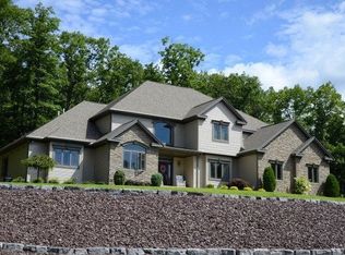 27 Dublin Dr, Elmira, NY 14905