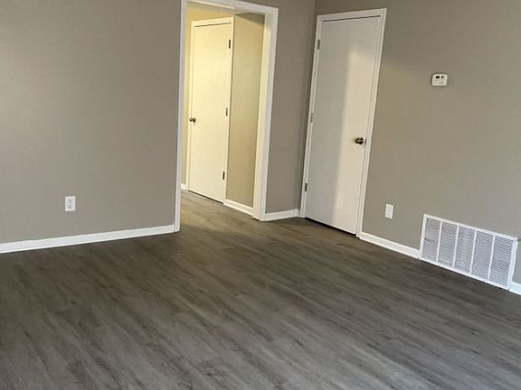 5th image of 219 N Garrison Ave #3
