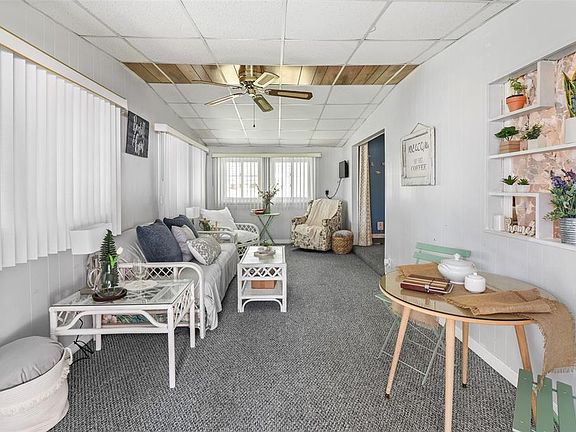 5th image of 919 Weeping Willow Ave