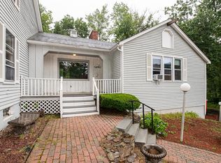 13 Happy Ln, Londonderry, NH 03053