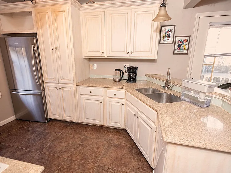6404 Highway 100 #B — Photo 6
