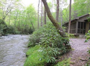 29 Snowbird Woods Rd, Robbinsville, NC 28771