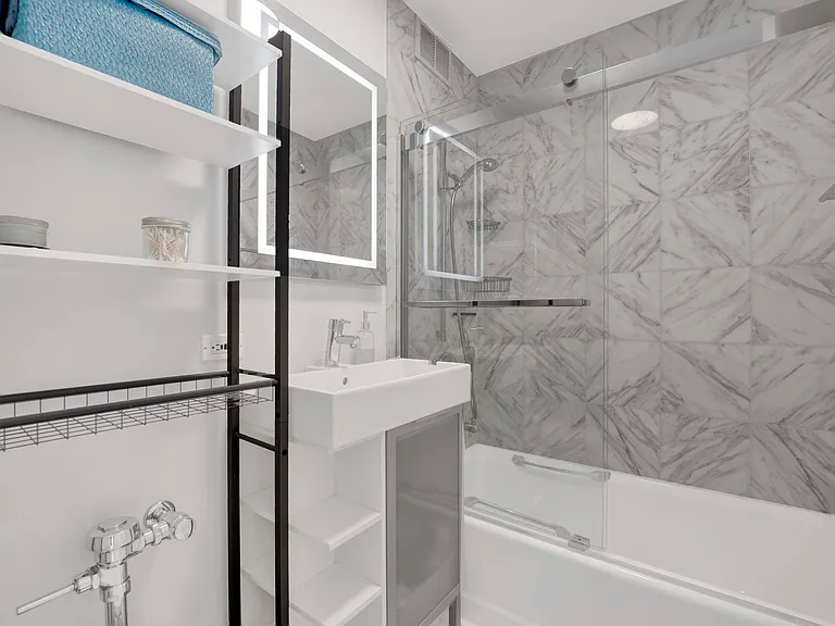 340 W Diversey Pkwy #1216 — Photo 14
