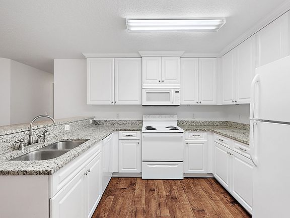 5th image of 1401 Wood Duck Ln #1