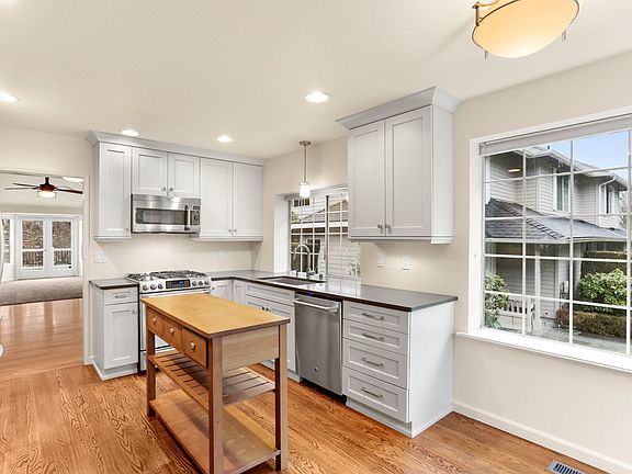 4th image of 13324 NE 89th St