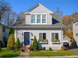 1220 Merritt St, Fairfield, CT 06825