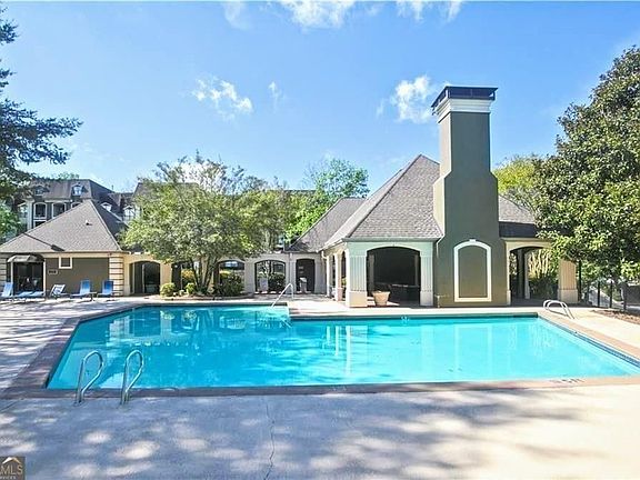 4th image of 2657 Lenox Rd #3