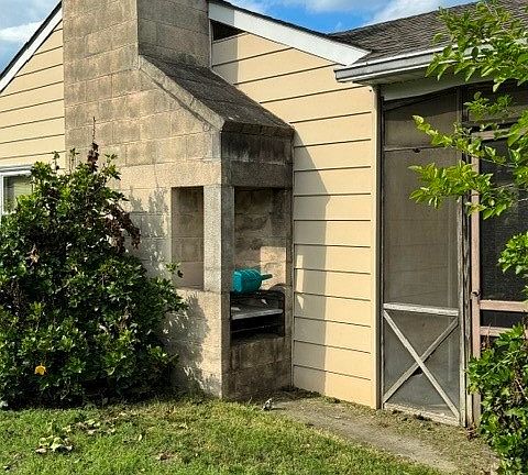 4th image of 354 Marine Dr