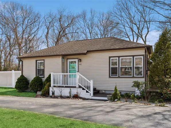 42 Pinetop Drive, Shirley, NY 11967