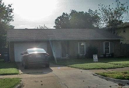 1st image of 2606 Arlington Ln