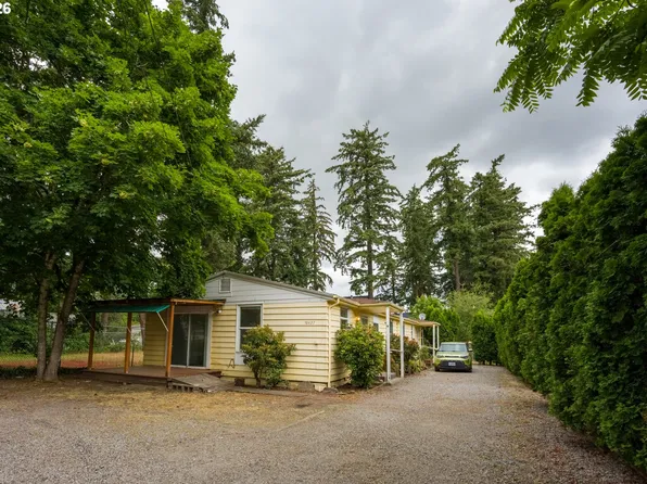 18427 SE Yamhill St, Portland, OR 97233