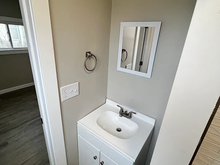 515 E North A St #B — Photo 6