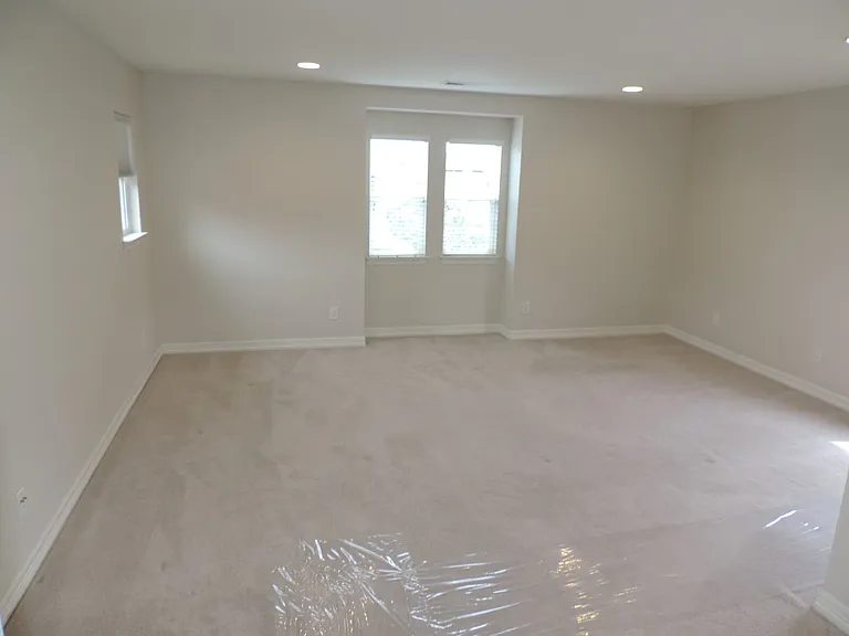 2246 Ulster St — Photo 11