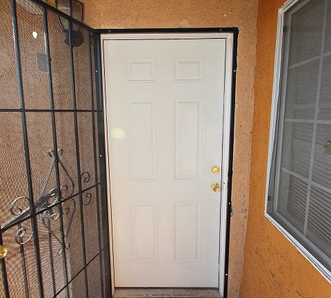 Main Door with Screen, Unit D