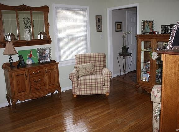 5th image of 10103 Christiano Dr