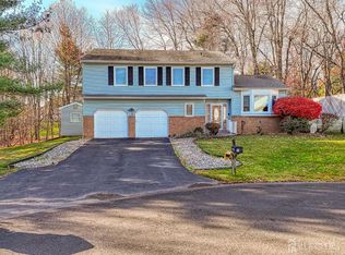 12 Welsh Ct, East Brunswick, NJ