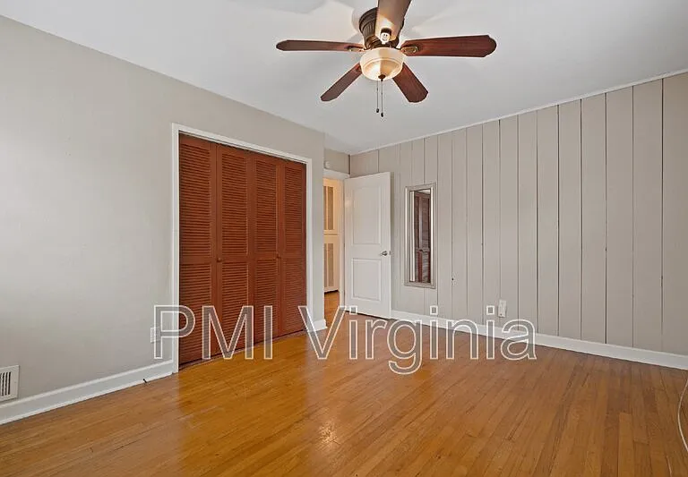 7805 Sheryl Dr — Photo 20