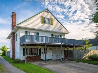 2744 5th St, Hurricane, WV 25526