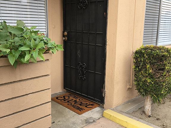 3rd image of 3010 Vineland Ave APT 4