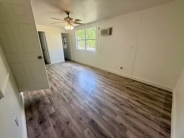 3 bed, 1200 sqft, $2,500 — Photo 4