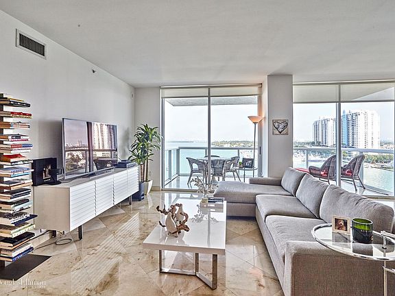 2nd image of 10 Venetian Way APT 1003