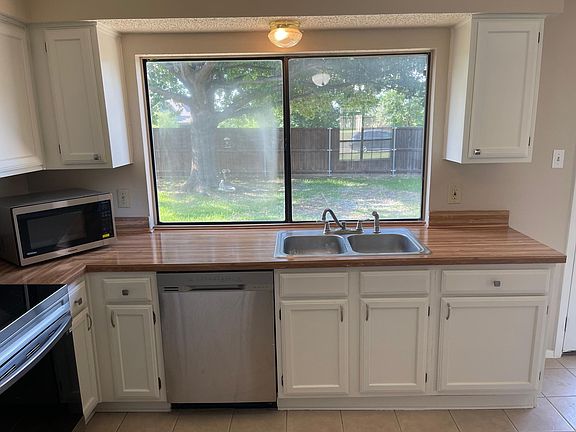 4th image of 5422 Gregory Dr