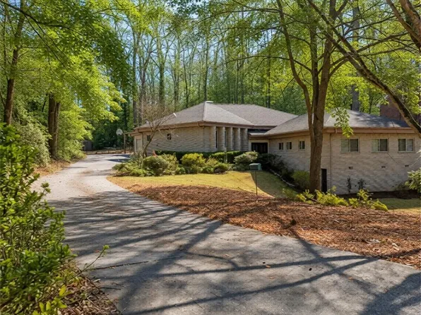 2153 Starfire Dr NE, Atlanta, GA 30345