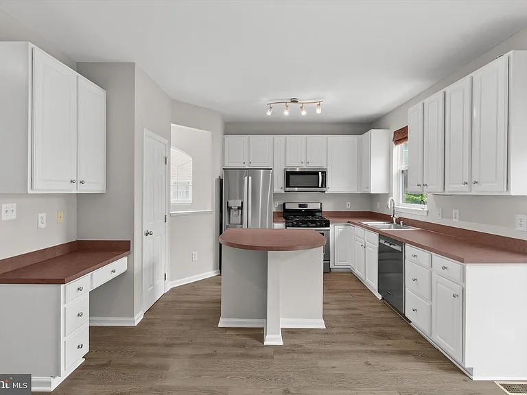 13412 Burrough Farm Dr — Photo 14