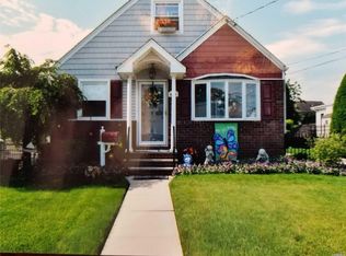 645 Baldwin Dr, West Hempstead, NY 11552