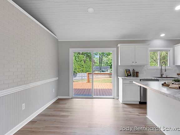 2nd image of 8803 Holton Rd