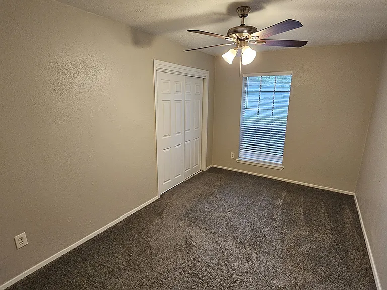 4410 Adonis Dr — Photo 10