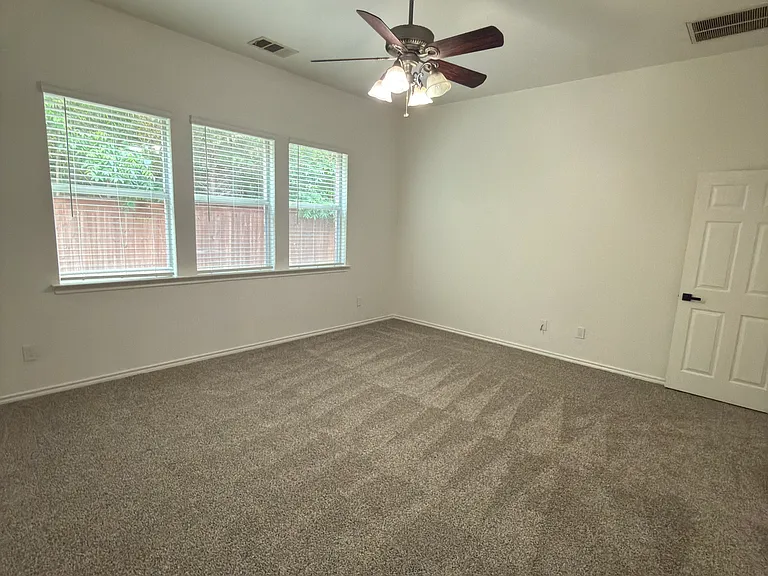 4761 Avocet Dr — Photo 17