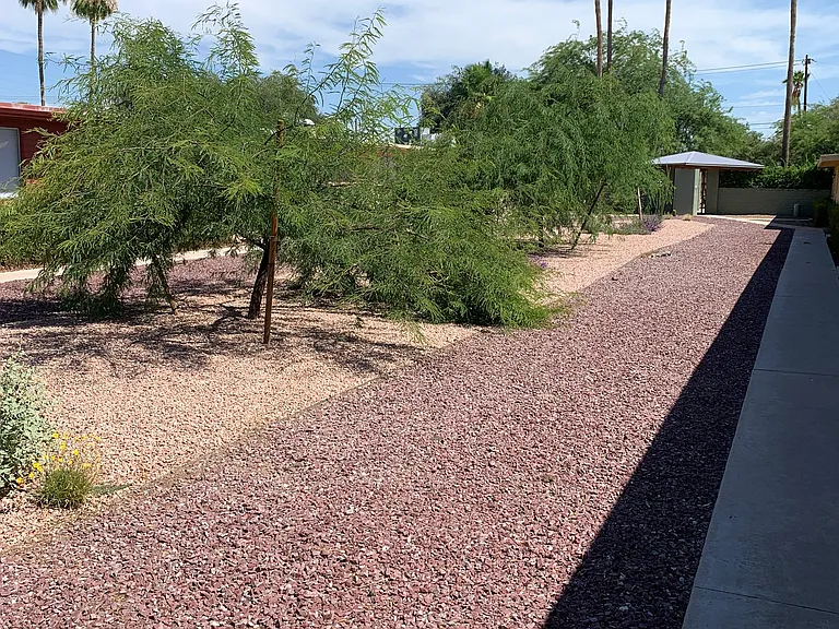 E Blacklidge Dr — Photo 23