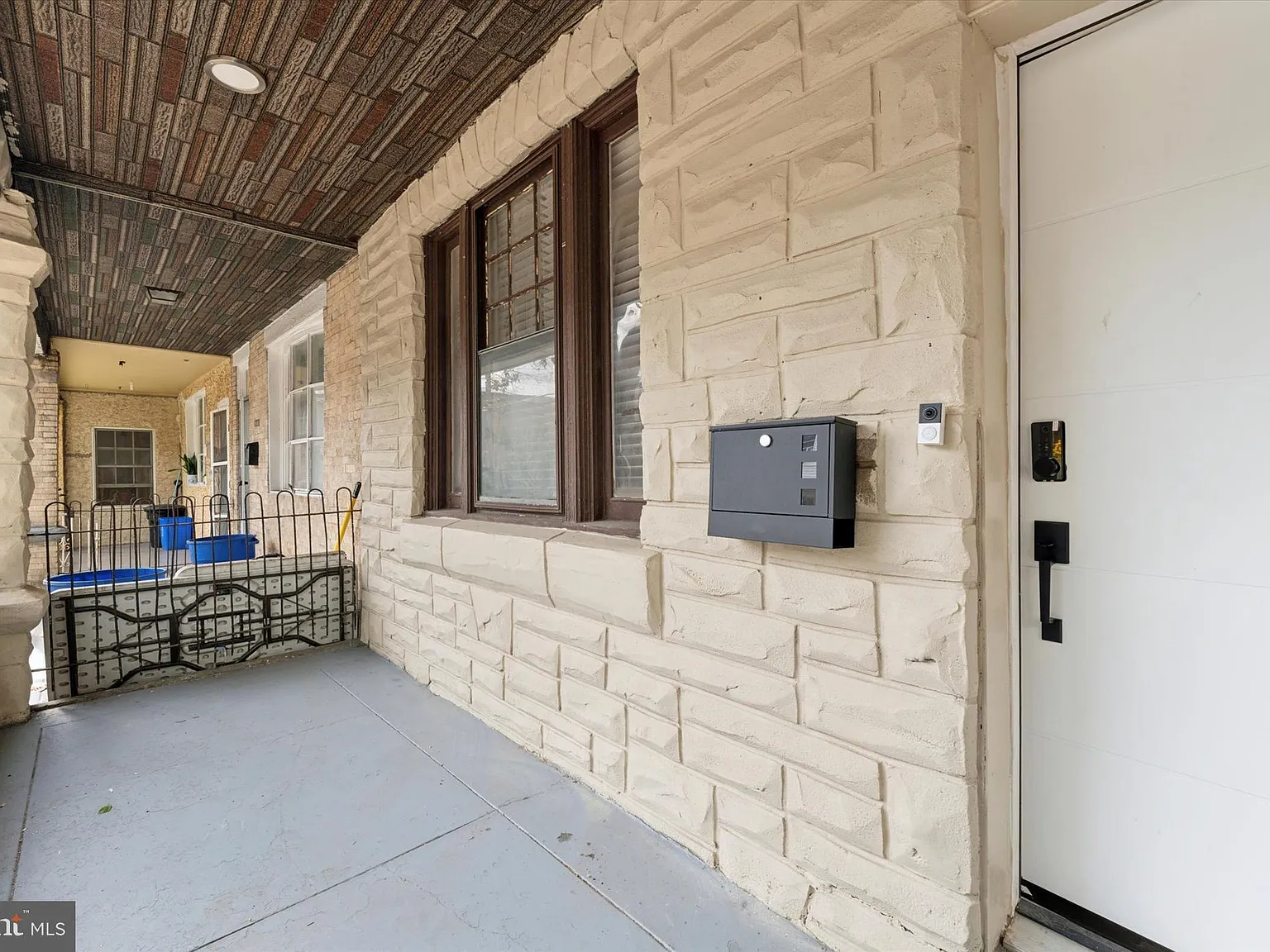 3 bed, 1647 sqft, $2,300 — Photo 3