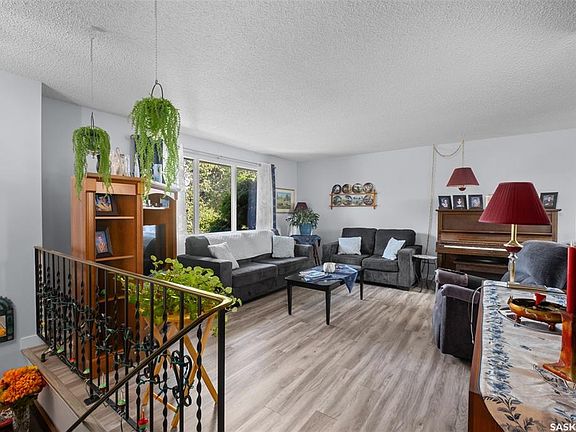 2nd image of 463 30th STREET E